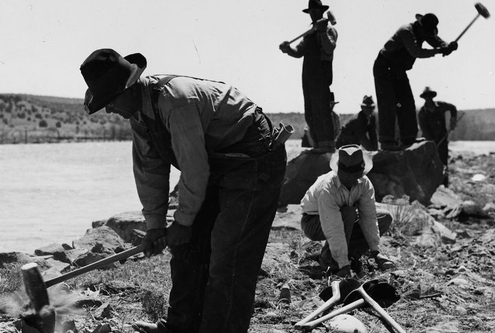 Labor Unions and the Workweek