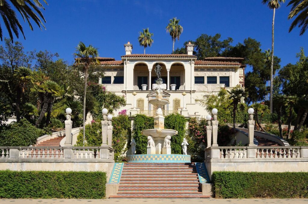 Hearst Castle: Hilltop Pageantry