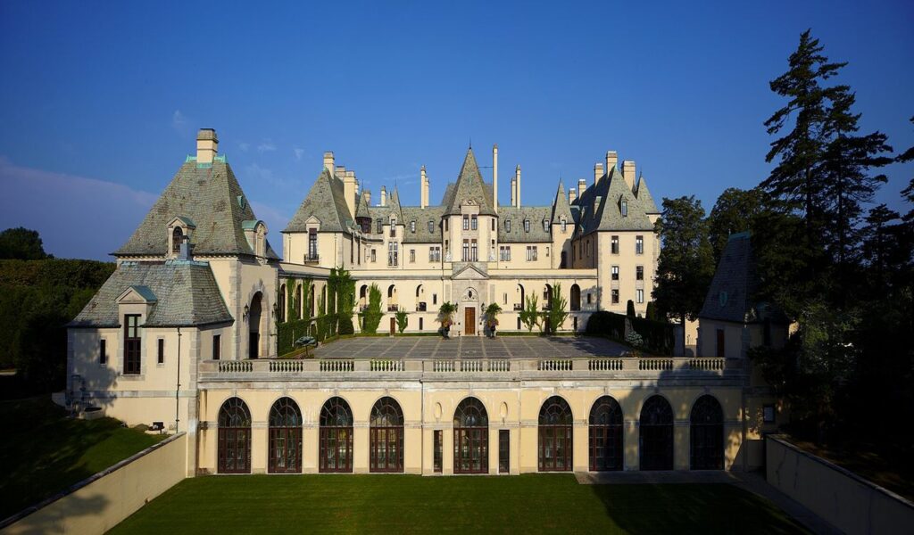 Oheka Castle: Gold Coast Dreamscape
