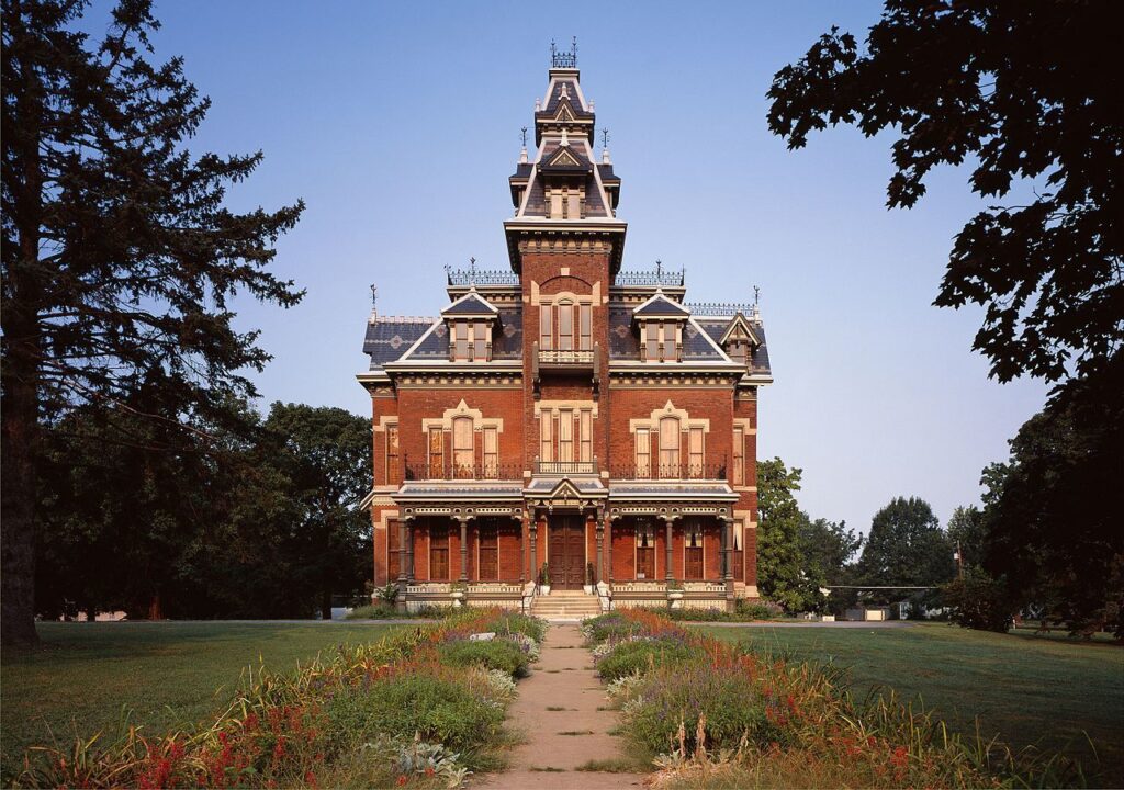 Vaile Mansion: Heartland Grandeur