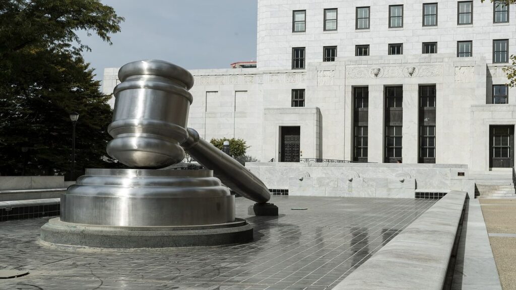 12 Groundbreaking U.S. Court Cases Decided Before 1950