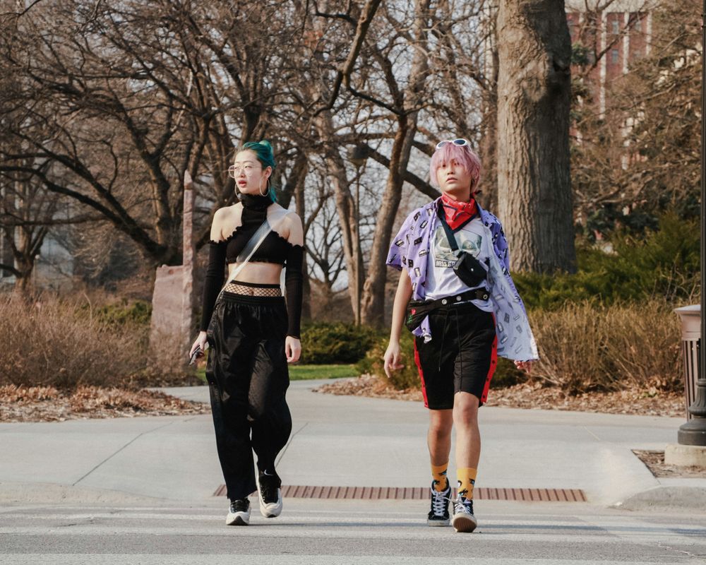 Grunge Fashion: Flannels and Layering