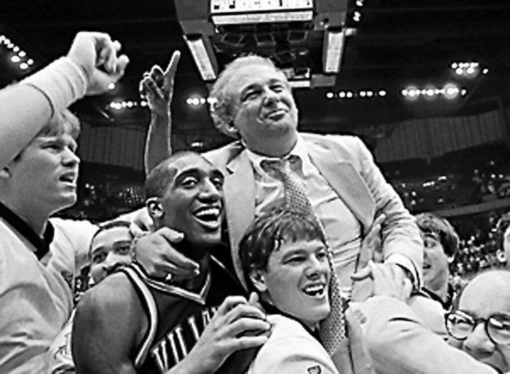 villanova winning against georgetown