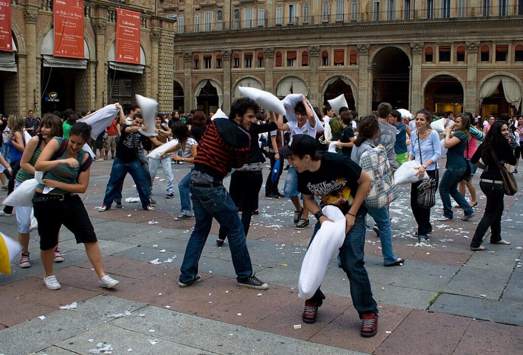 Flash Mobs: Dance Revolution