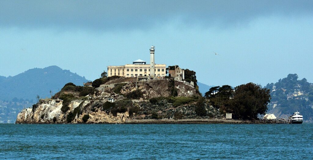 Alcatraz: Ghosts of the Rock