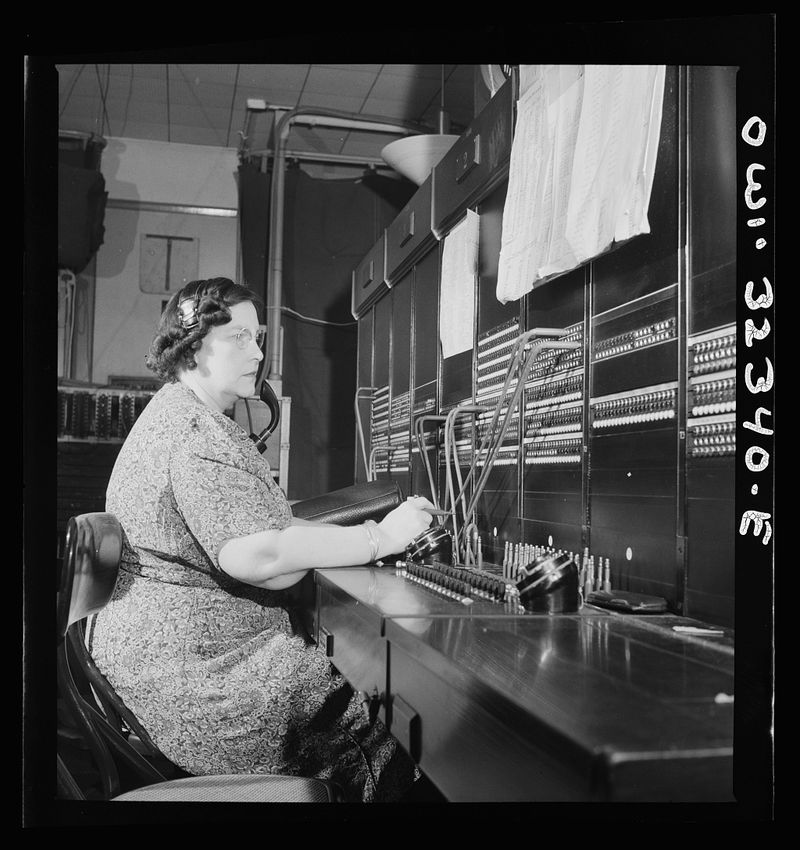 Women in the Workplace: Clerical Corridors Open