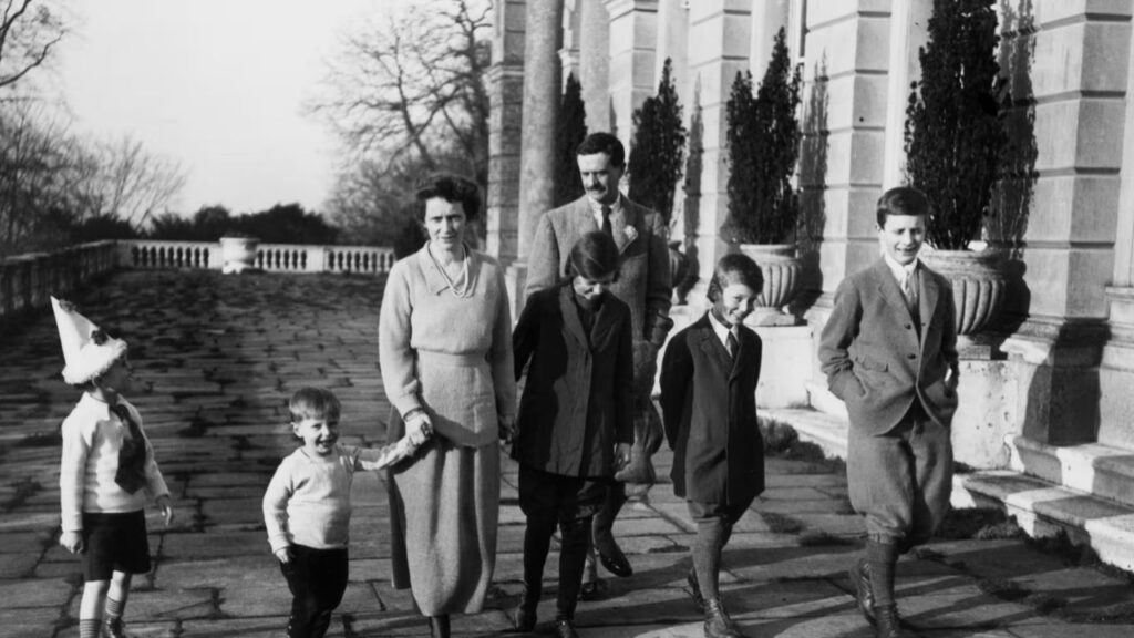 Topical Press Agency / Getty Images