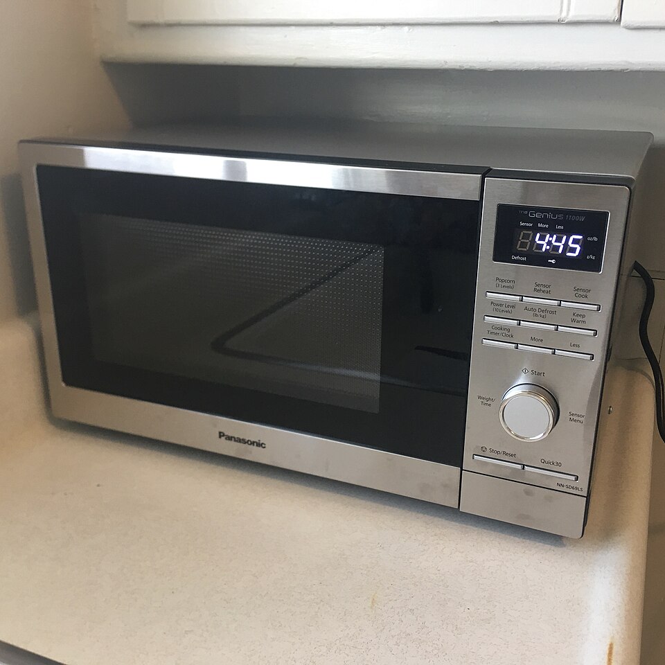 The Microwave Oven: Kitchen Revolution