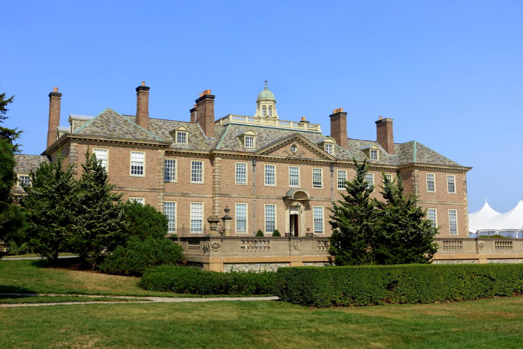 Castle Hill on the Crane Estate: Coastal Grandeur