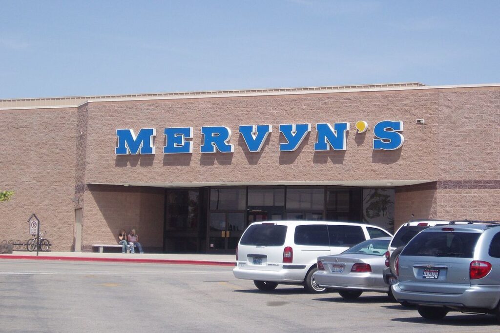 Mervyn's: The West Coast Favorite