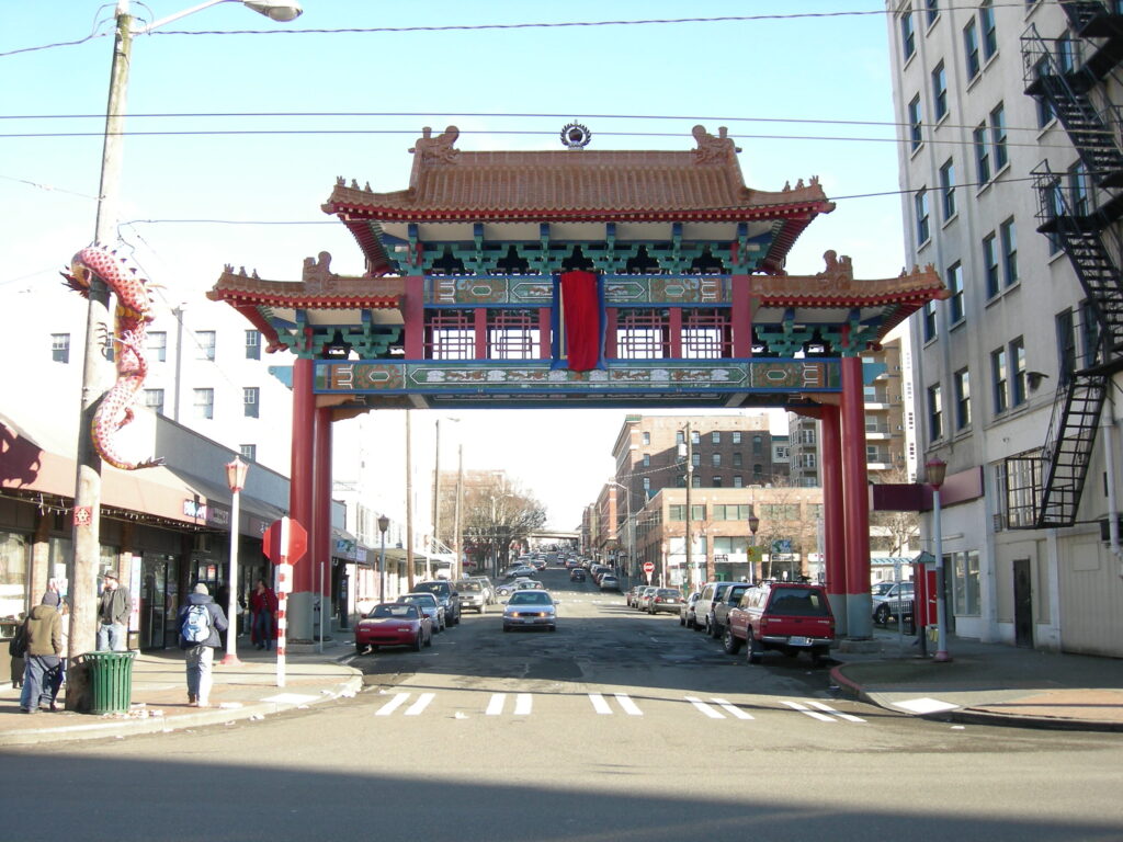 Seattle_-_Chinatown_gate_04
