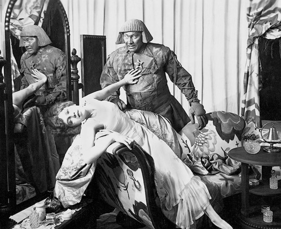 Taken from http://culture.pl/en/article/the-trail-of-the-polish-golem, PD-US / Wikimedia Commons