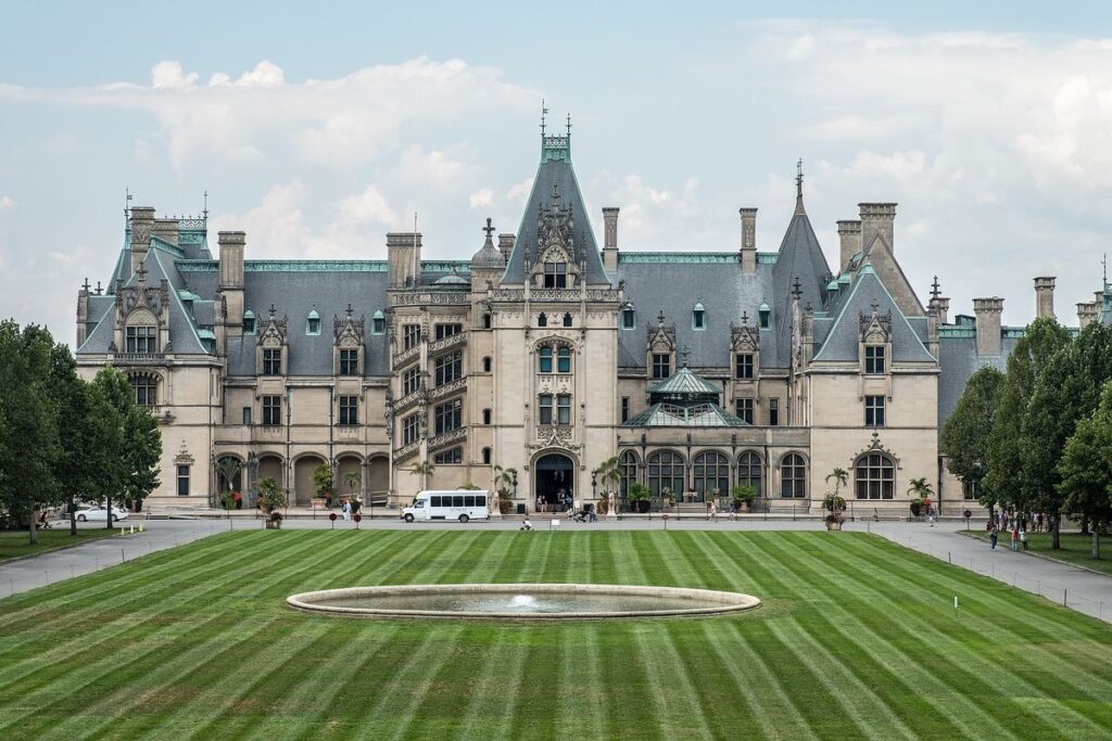 Vanderbilt's Opulent Mansions