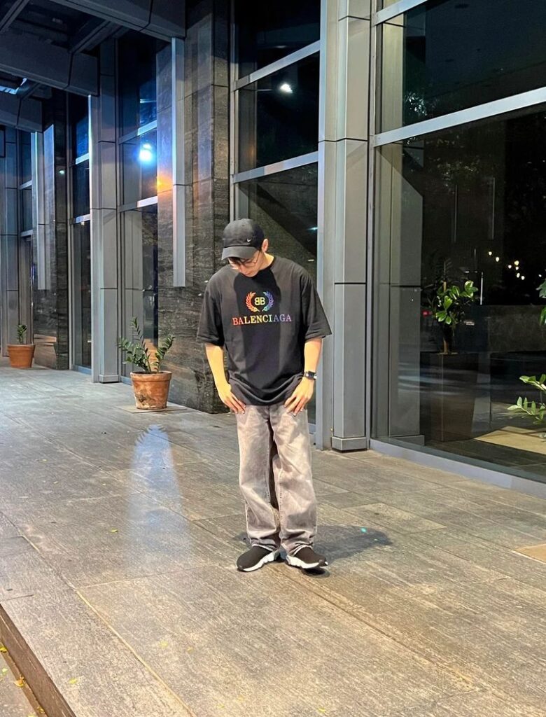 Logo Mania: Brand as Badge