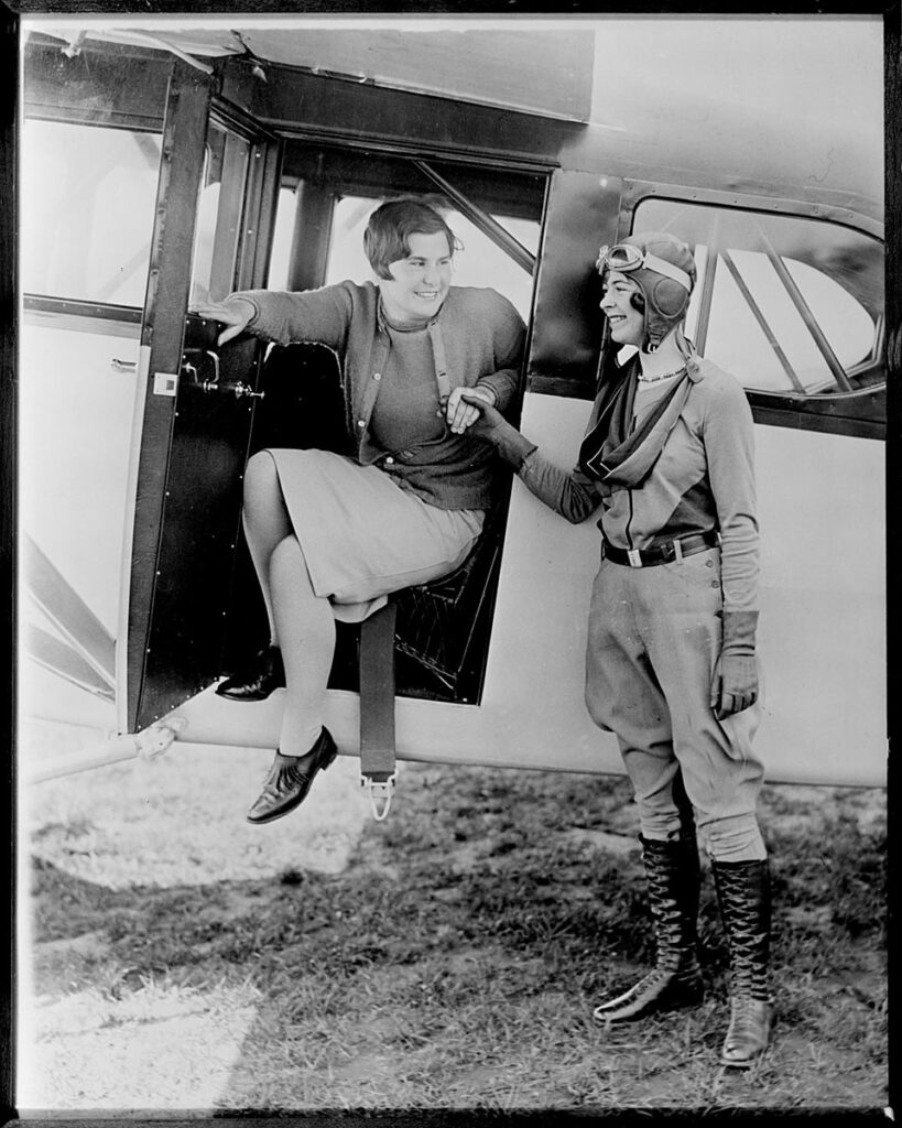 Elinor Smith's Fearless Stunts