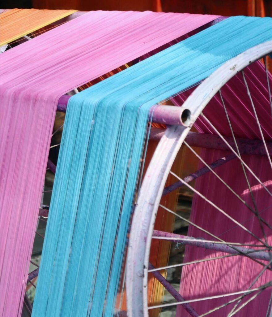 Spinning Wheels: Textile Masters