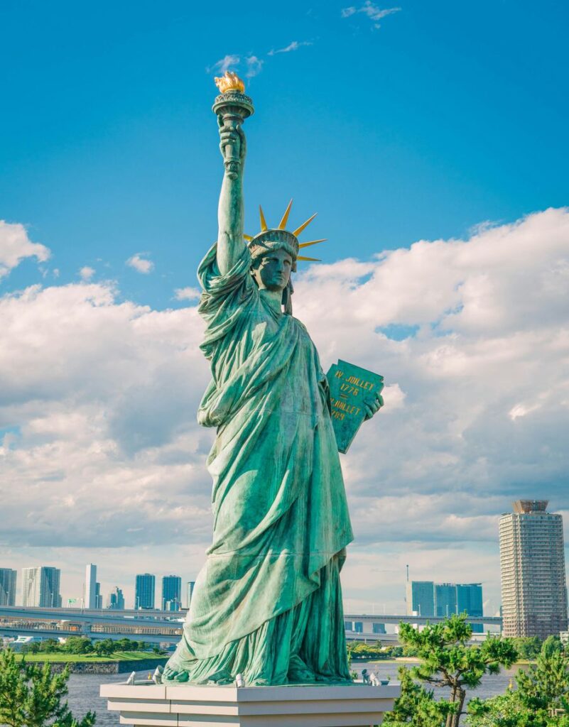 Statue of Liberty: A Beaming Welcome