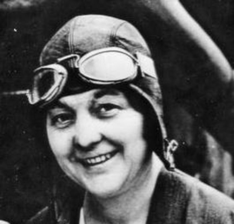 Phoebe Omlie's Aviation Achievements