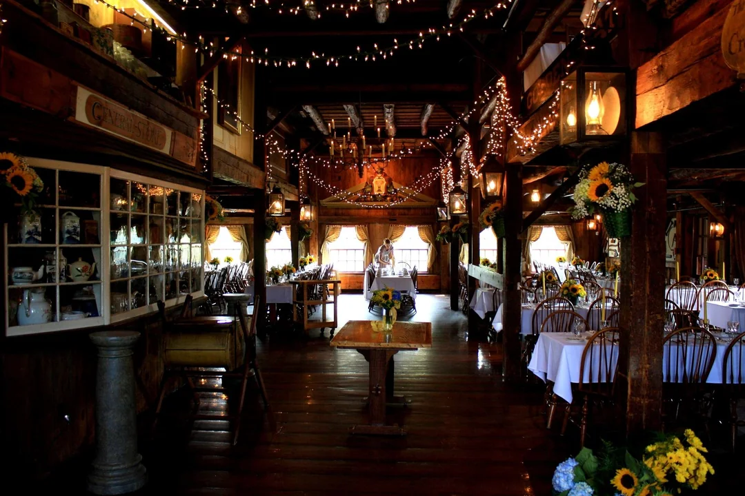 Discover Vintage Vibes at Salem Cross Inn