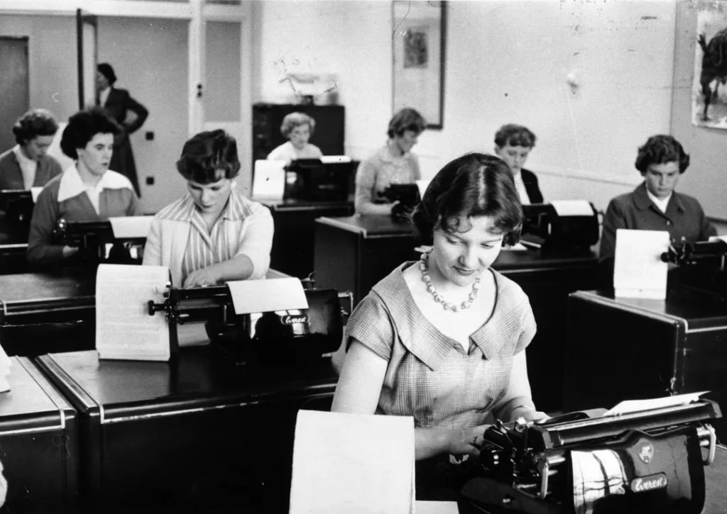 How a Typing Pool Became the Center of Office Power in the 1960s