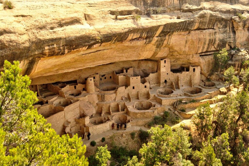 Mesa Verde: Ancient Cliff Dwellings