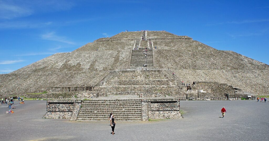 The Myth of the Slave-Built Pyramids
