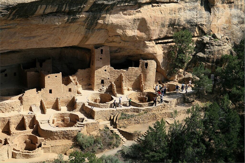 Mesa Verde: Cliff Dwellers of the Southwest