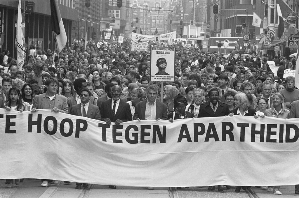 Ending Apartheid Support
