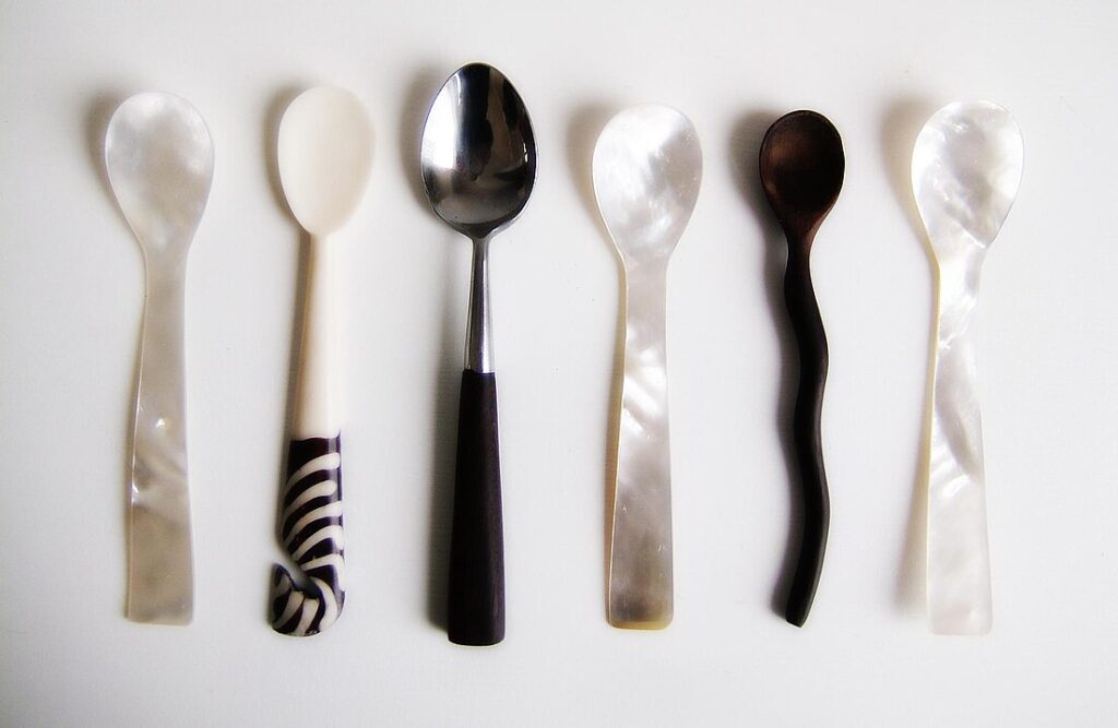 Spoon Game
