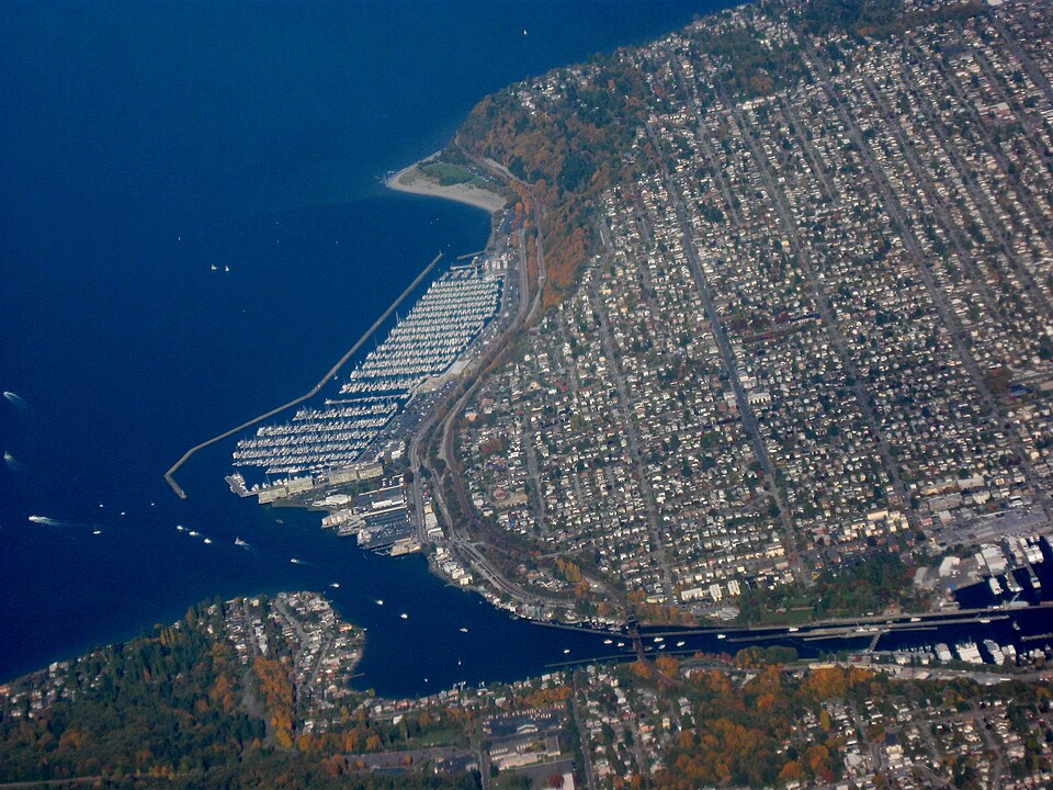 Aerial_view_of_Ballard,_Seattle