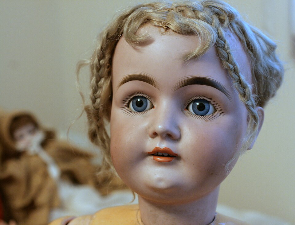 Porcelain Dolls: Faces of Yesteryears