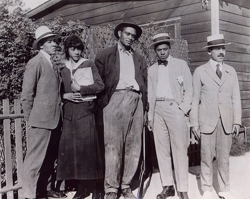 Lincoln_Motion_Picture_Company_staff,_c1921