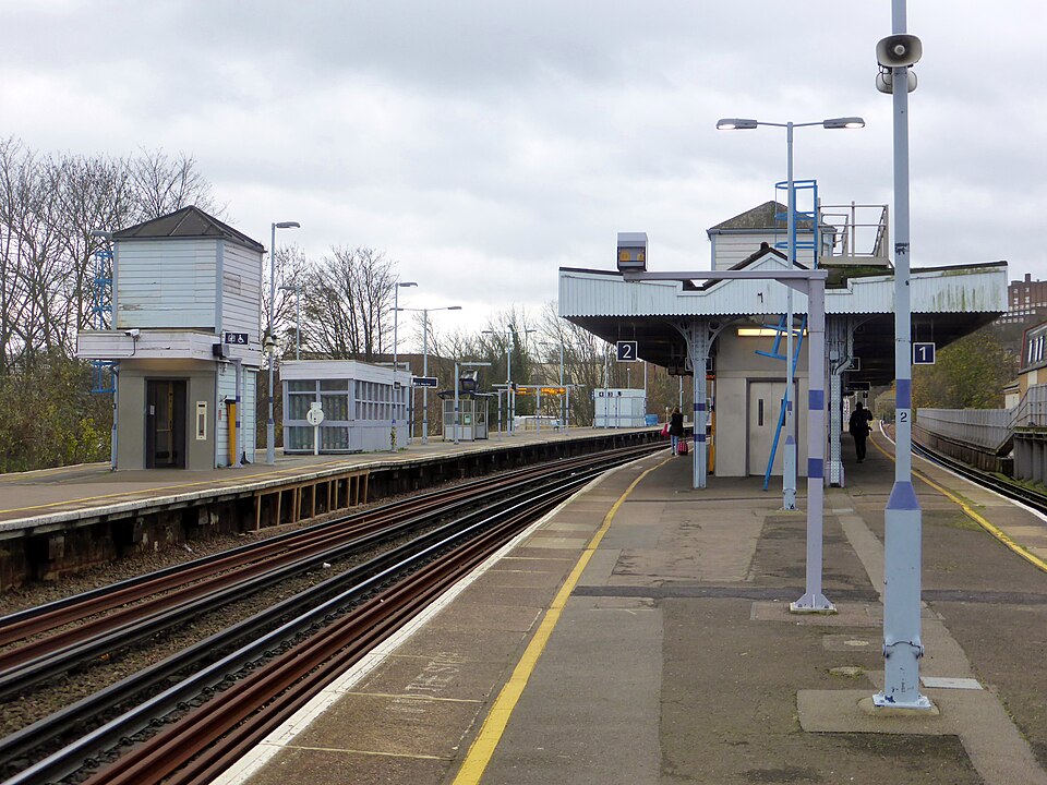 Rochester_railway_station