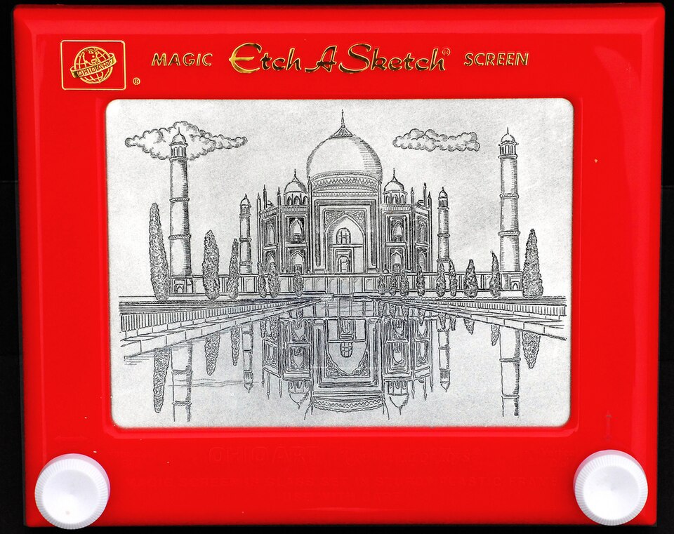 Etch A Sketch’s Creative Canvases