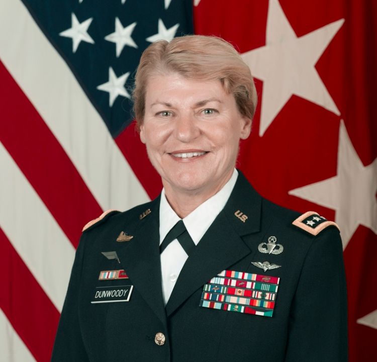 Ann E. Dunwoody: Breaking the Glass Ceiling