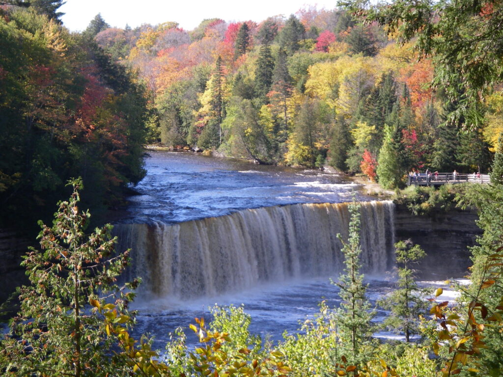 Upper_Tahquamenon_Falls_Fall_