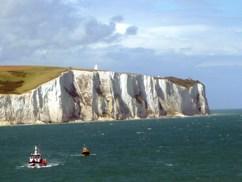 Vera Lyn White_Cliffs_of_Dover_02