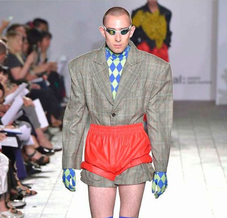 Gov Fashion Fail with Memes