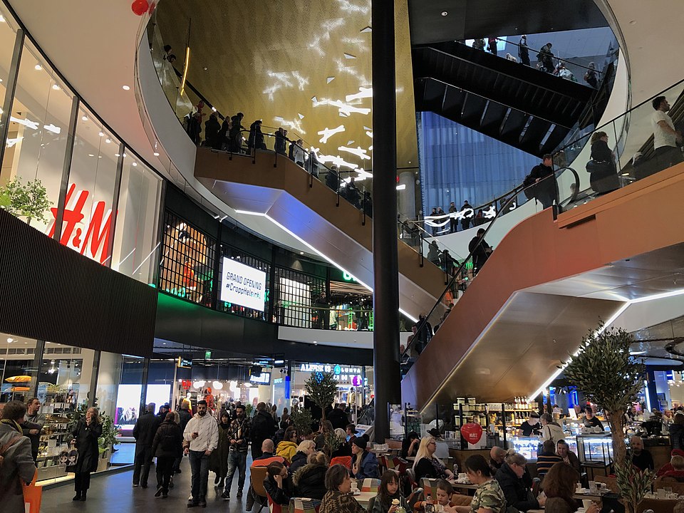 Mall Retail: The Trendy Job