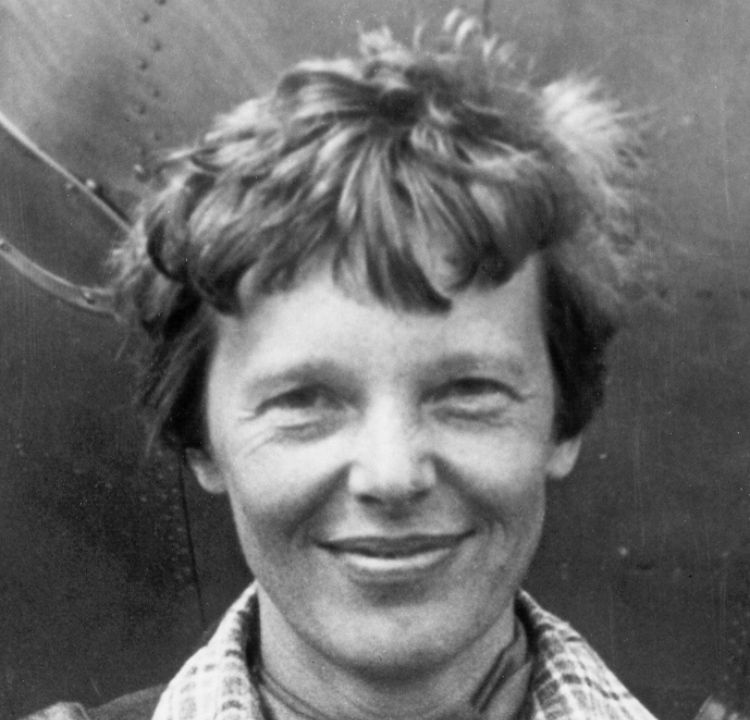 Aviator Pioneer: Amelia Earhart