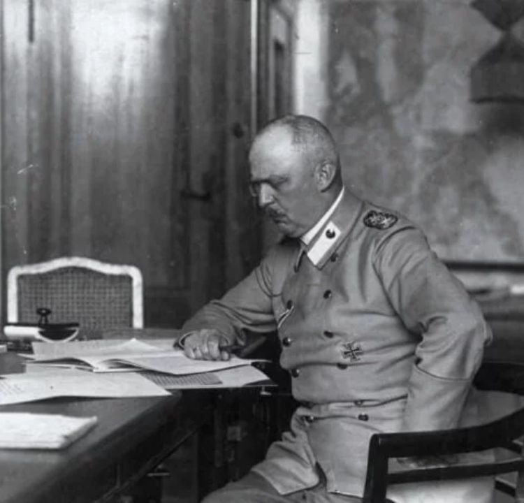 Botched Strategies of General E