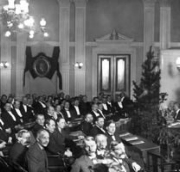 Local Governance: Amish and Authorities