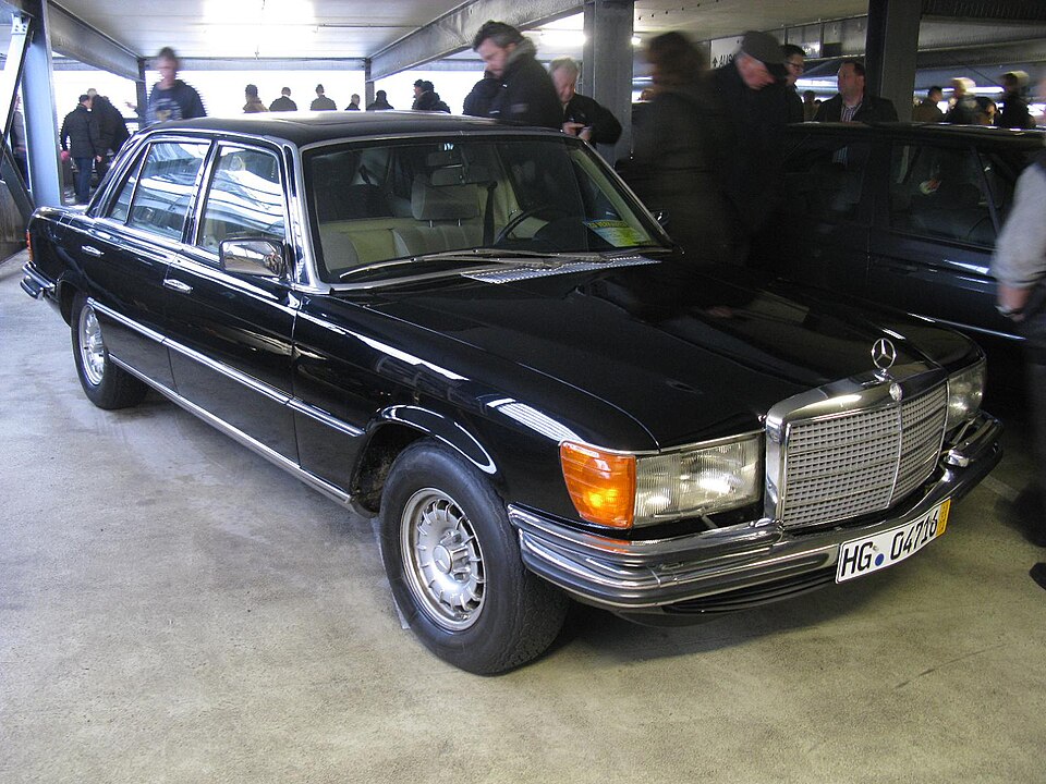 Mercedes-Benz 450SL: Timeless Elegance