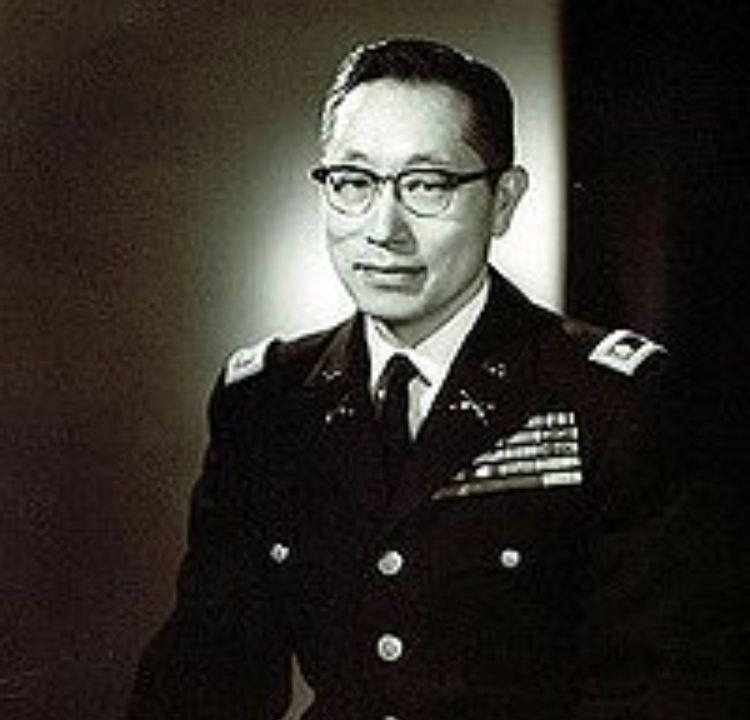 Colonel Young Oak Kim: Nisei Hero