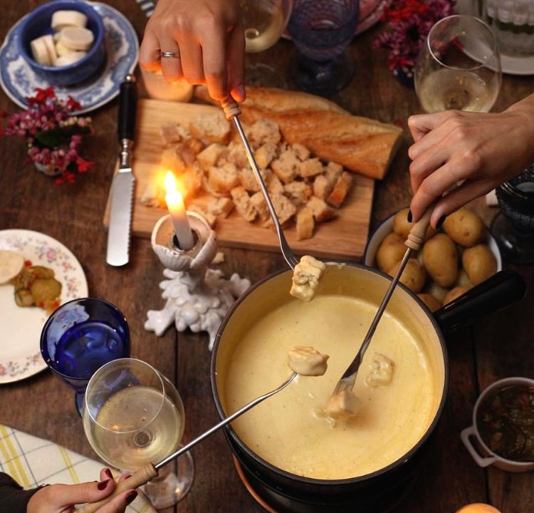 Fondue Pots for Entertaining