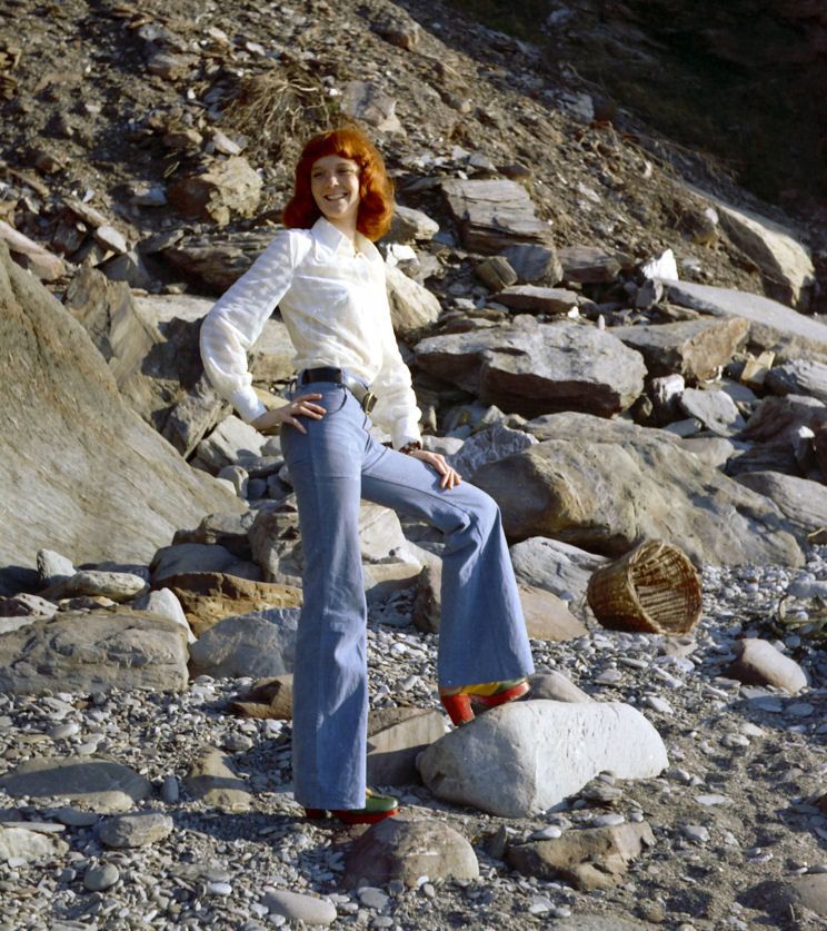 Flared Jeans: A Denim Revolution